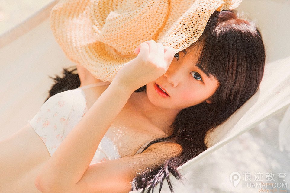 约会时男生肢体接触，怎样碰她不会被打