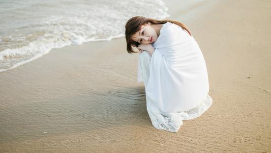 情侣吵架冷战，两个人都不道歉，是不是只能分手？第1张