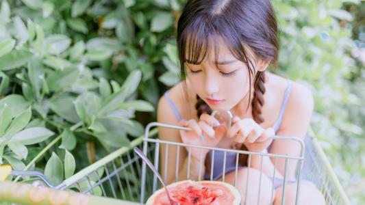 如何通过朋友圈建设挽回前女友？第1张