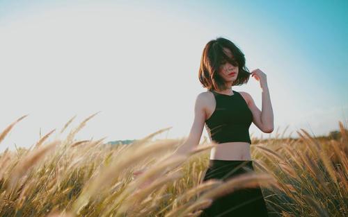 女生暗恋你的小动作，你看出来了吗？第3张