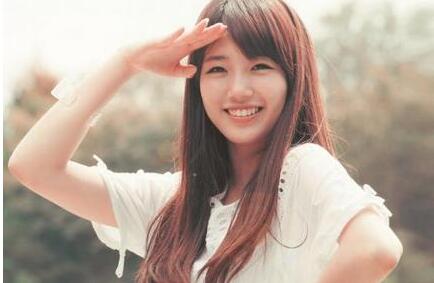 和女生在微信上聊天,女生对你爱理不理怎么办?