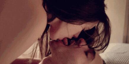 为什么和女朋友接吻时会很兴奋?第2张