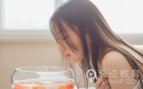 如何摸清恋爱中的女人在想些什么？第2张