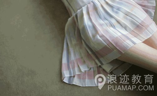 女人夹腿是什么意思？为什么女孩子爱夹腿？第1张