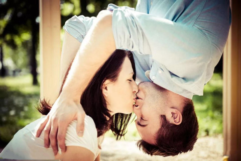 应该怎么和女生接吻 接吻的最佳时机是什么