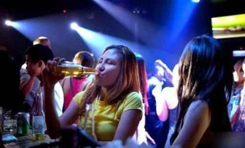 遭遇躺尸姐、小甜甜、卖茶女后，一个渣男粉丝的内心独白第17张