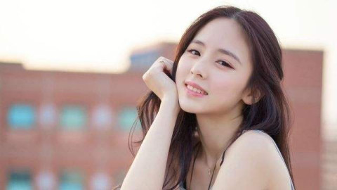 吃饭送礼物,花了几万追女生,最后还是被发好人卡