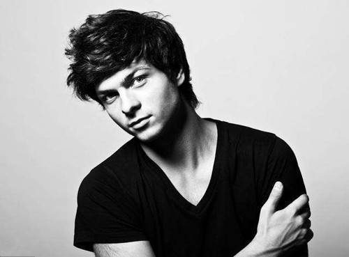 如何建设朋友圈展示面吸引女生?第2张