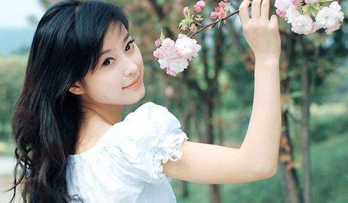 女生暗恋男生的最准表现？有女生问你这些问题就是喜欢你第2张