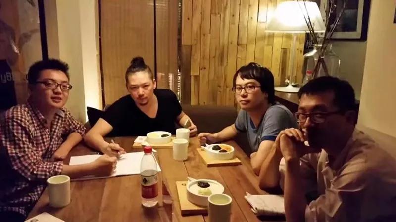 我有10个把妹+创业经验，价值100万，但今天免费第5张