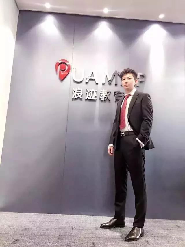 我有10个把妹+创业经验，价值100万，但今天免费第6张