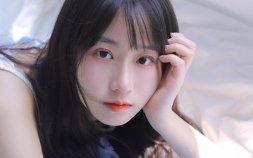女朋友和别人聊天暧昧，该怎么办？