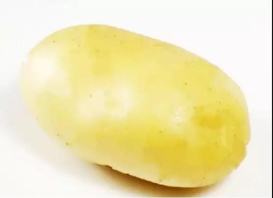 朋友圈爱发自拍的女生是在等撩吗?第7张