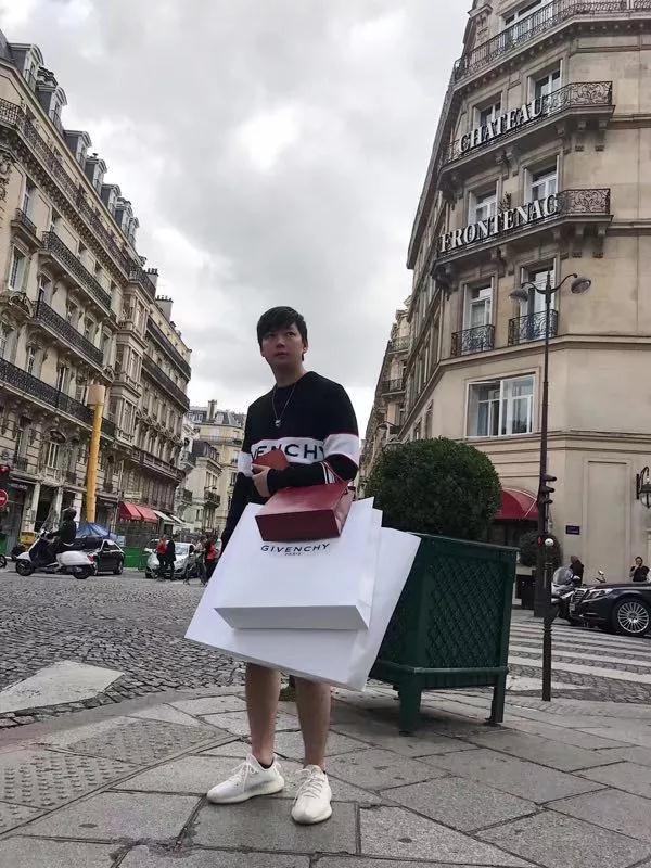 男生高颜值在恋爱中是什么体验?第5张