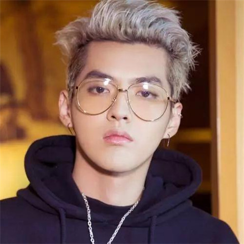 男士戴什么眼镜好看？选对眼镜颜值提升堪比整容第8张