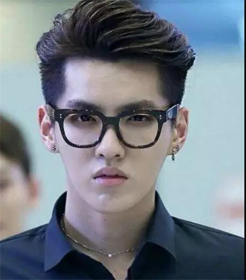 男士戴什么眼镜好看？选对眼镜颜值提升堪比整容第9张