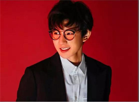 男士戴什么眼镜好看？选对眼镜颜值提升堪比整容第10张