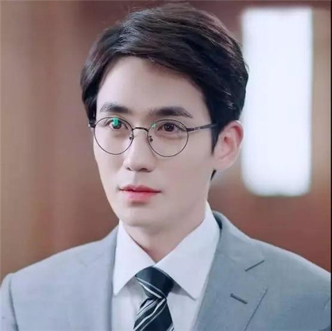 男士戴什么眼镜好看？选对眼镜颜值提升堪比整容第16张