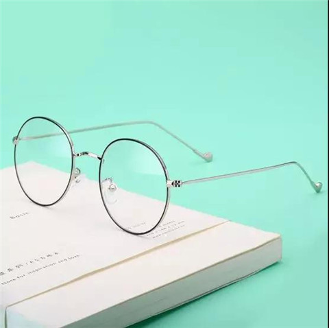 男士戴什么眼镜好看？选对眼镜颜值提升堪比整容第17张