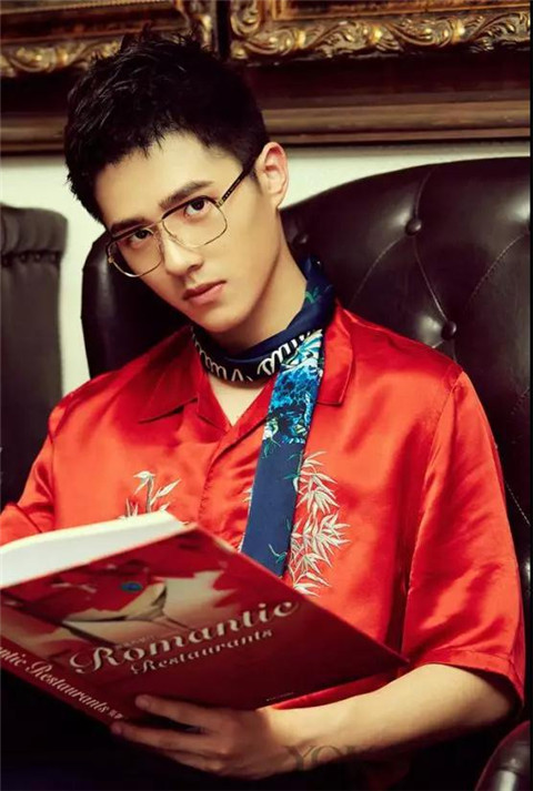 男士戴什么眼镜好看？选对眼镜颜值提升堪比整容第23张