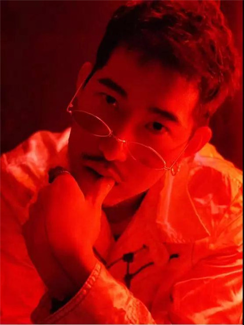 男士戴什么眼镜好看？选对眼镜颜值提升堪比整容第27张