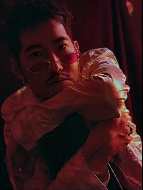 男士戴什么眼镜好看？选对眼镜颜值提升堪比整容第28张