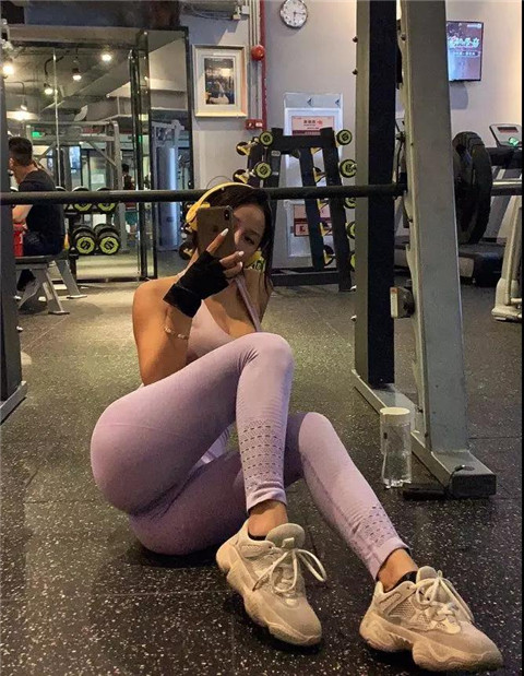 为什么女人不愿意给男人花钱？李佳琦卖货的大型翻车现场第10张