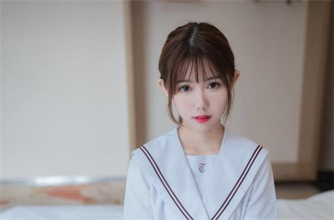 和刚加的女生怎么聊才能拉近距离？第3张