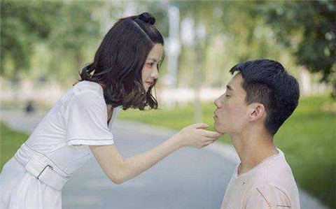 男人没谈过恋爱的表现都有哪些？看看你中招没第3张