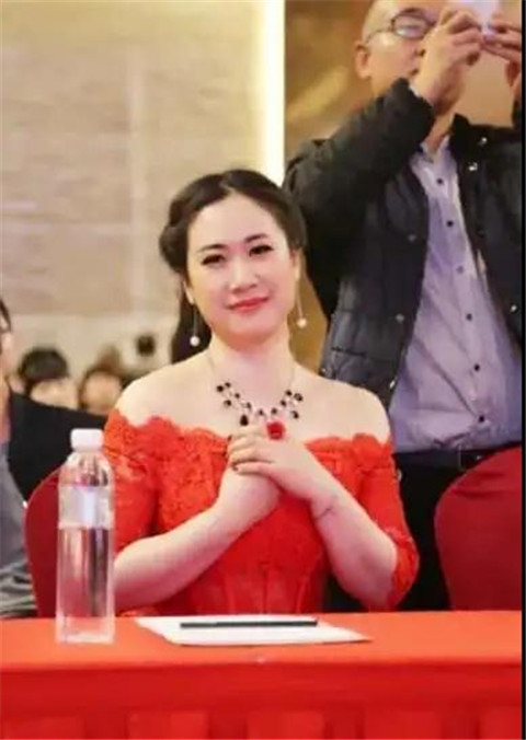 网红鼻祖逆天改命：资产上亿，至今单身，她经历了什么？第16张