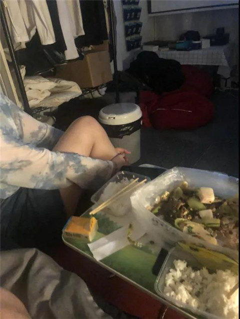 你好，星巴克女孩第13张