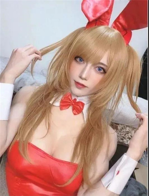 听说你们都喜欢女装大佬？第15张