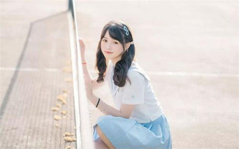 什么样的女生一看就没谈过恋爱？第2张