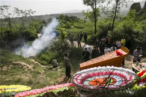 被嫌弃的方洋洋一生：死于虐待，葬于阴婚第8张